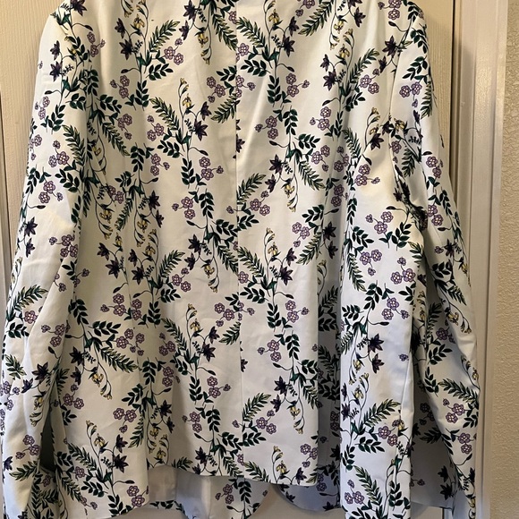 Woman’s jacket - Picture 2 of 3